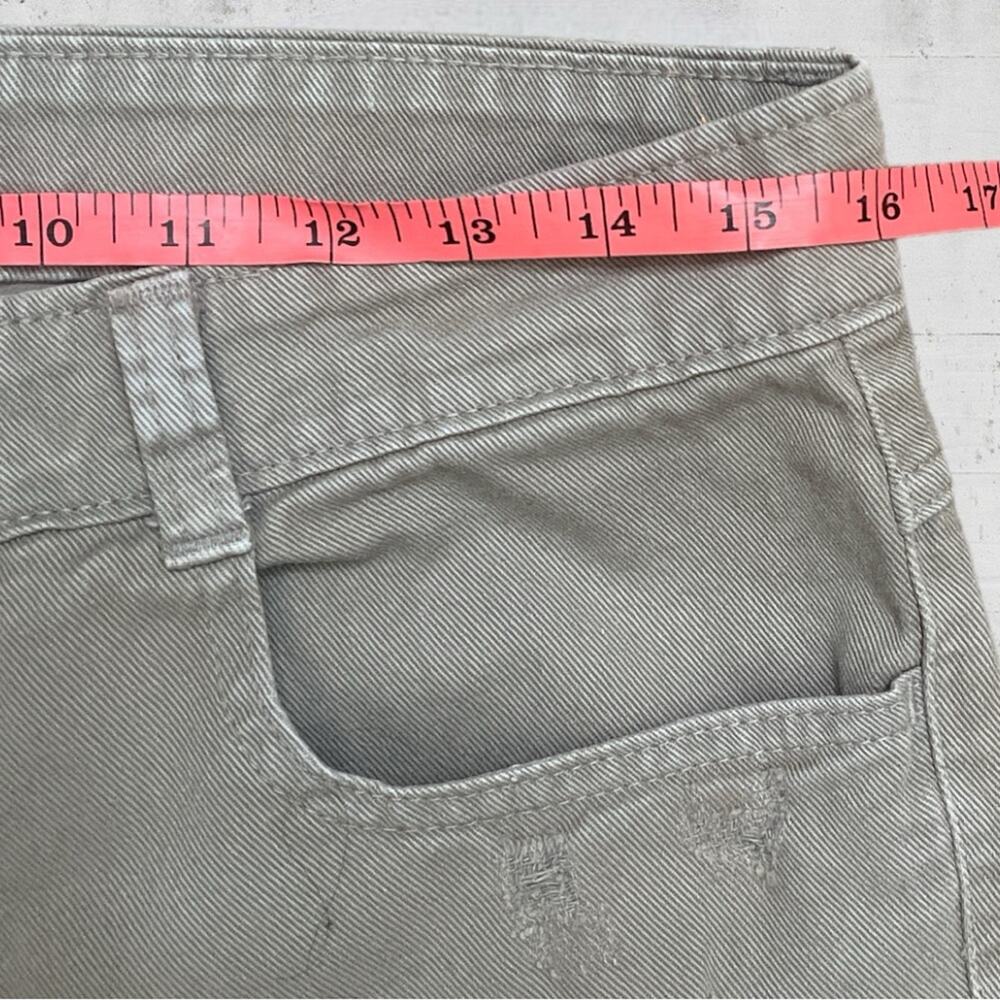 Hering Bermuda Distressed Khaki Jean Shorts Jorts Size US 32 - Picture 4 of 8